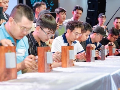 Gọi Ngay Thợ Sửa Khóa Ở Bình Dương Mở Khóa Nhà Làm Chìa Khóa Xe Khẩn Cấp