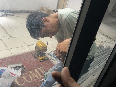 MỞ KHÓA TAY GẠT tại TÂN UYÊN BÌNH DƯƠNG siêu nhanh-siêu rẻ 24/24