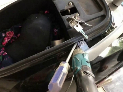 Mách bạn cách sửa khóa cốp xe máy cấp tốc