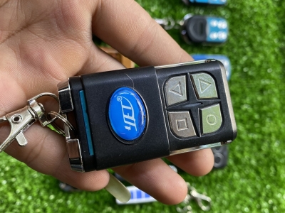 Cách Xóa Đổi Mã Khóa Cửa Cuốn Tại Nhà Chỉ Trong 3 Bước